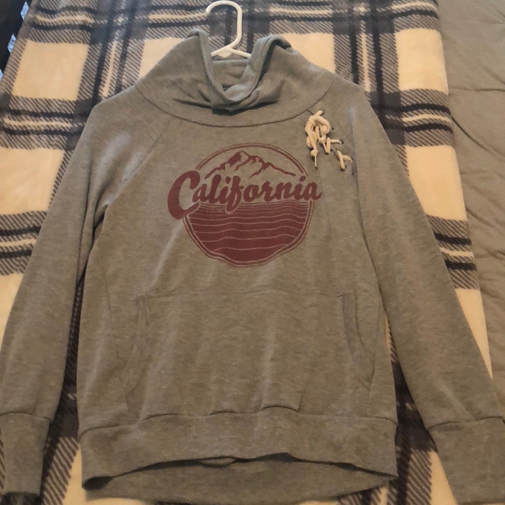 Crewneck grey sweater